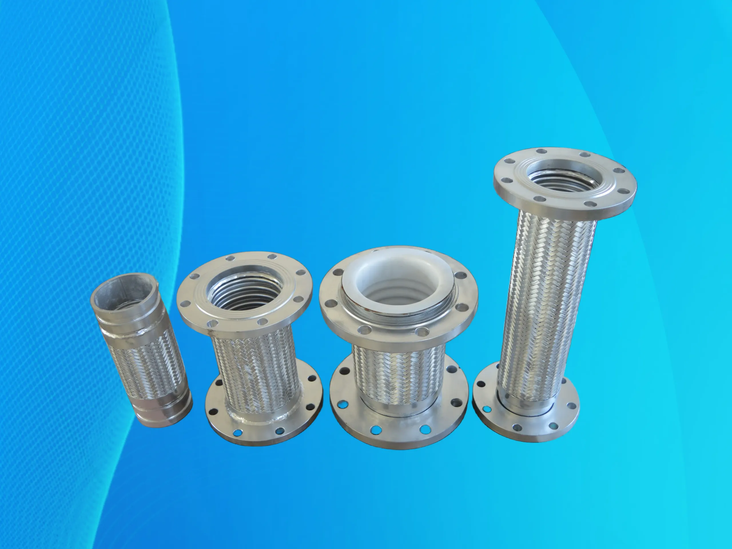 Metal-braided-hoses-of-different-diameters-and-sizes Metal braided hoses come in different sizes and dimensions for different applications
