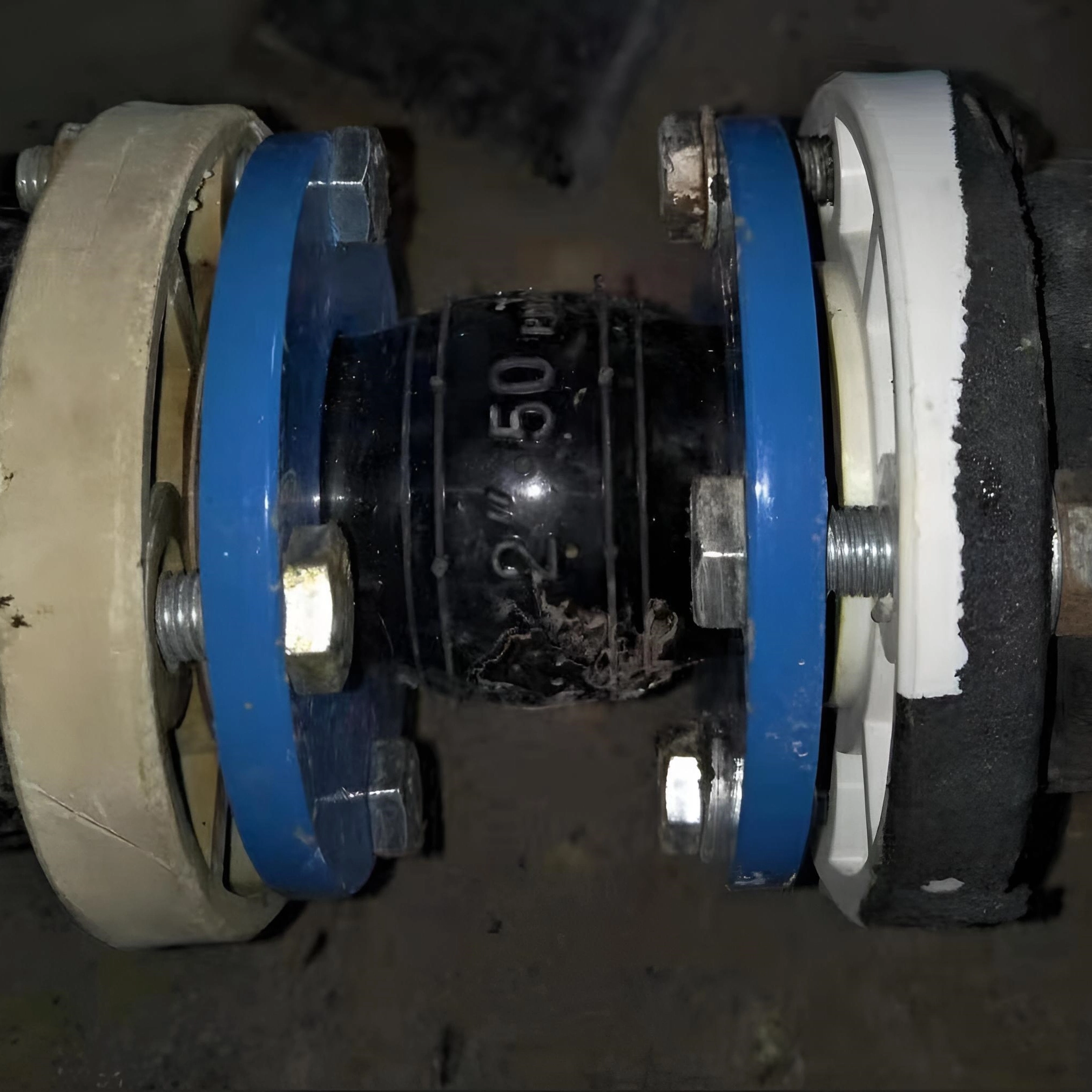 Proper-Rubber-Bellow-with-Flange-Cleaning