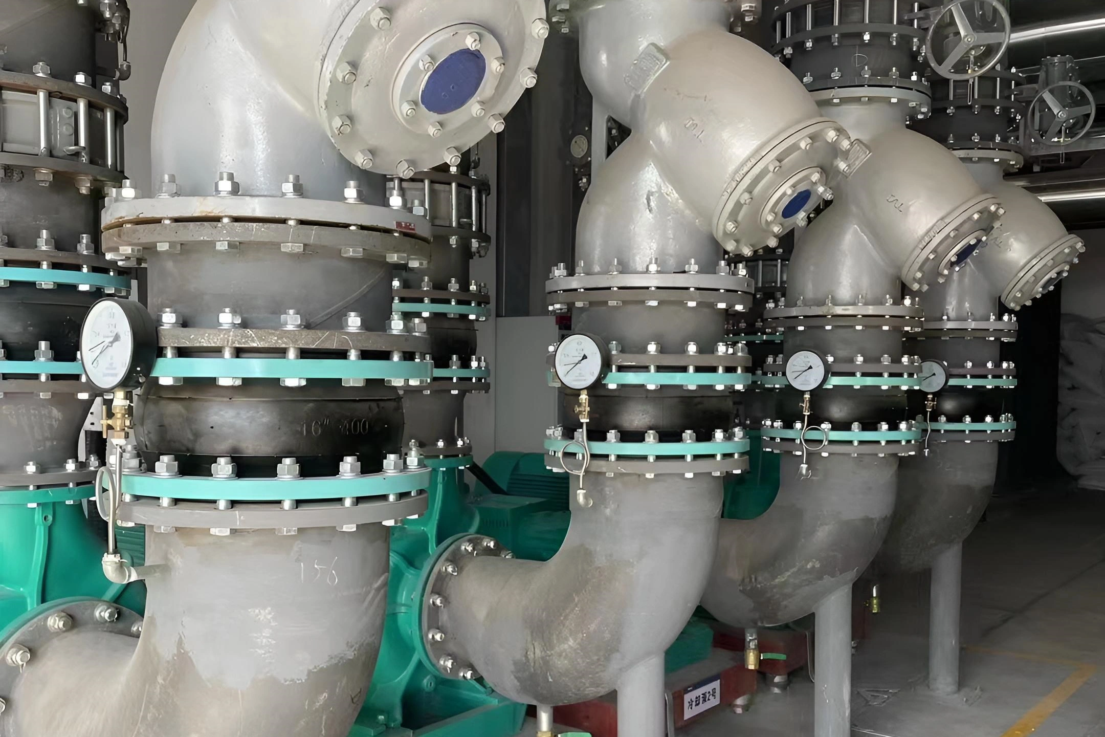 Test-for-Leaks-and-Functionality-epdm-rubber-bellow