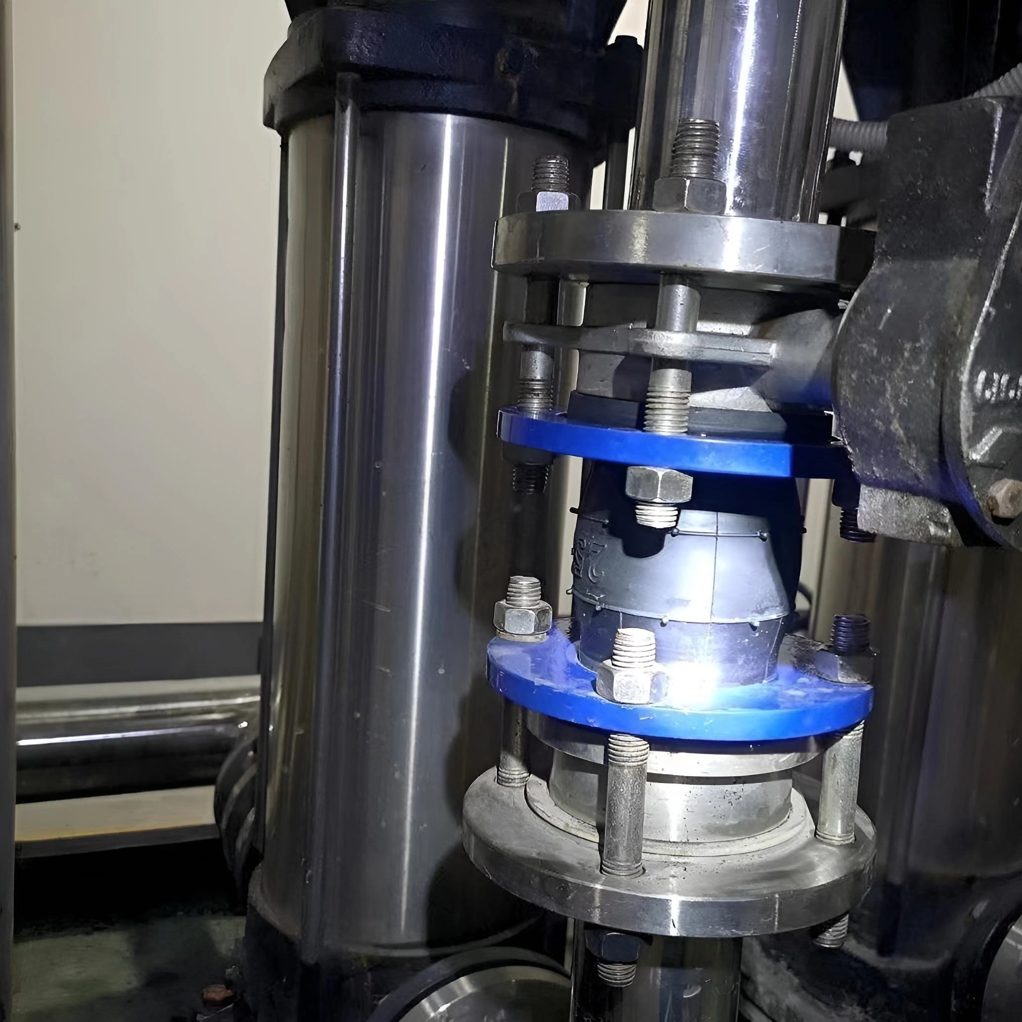 expansion-joint-rubber-bellow-used-in-chemical-plants
